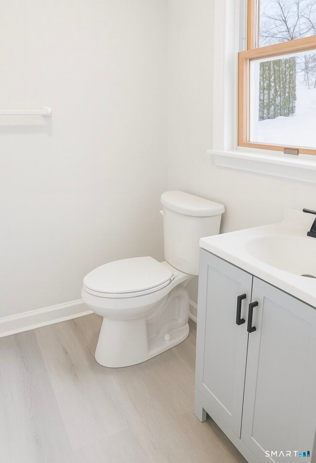 Building Photo - 316 High Rd