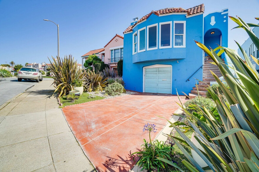 Building Photo - 211 Genebern Way