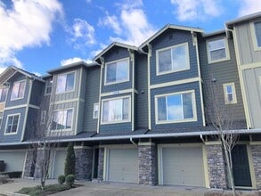 Building Photo - Highly sought-after townhome at Mill Creek Meadows with 2 Bed and 2.5 Bath