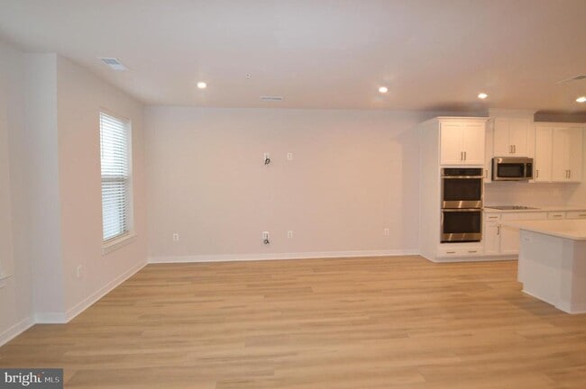 Building Photo - 13651 Innovation Station Lp