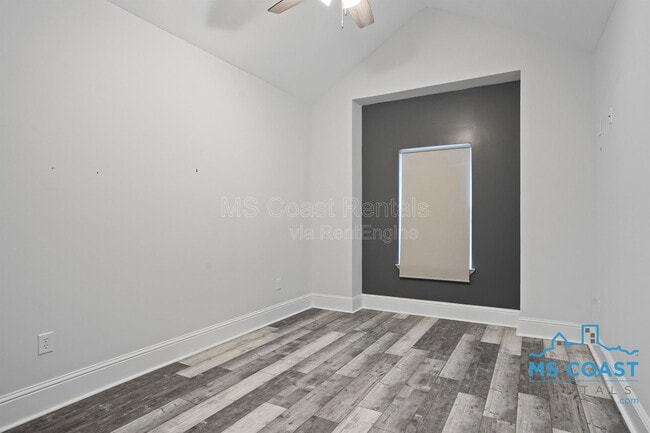 Building Photo - 15328 Oak Creek Cove
