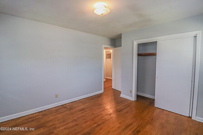 Building Photo - 6503 Ector Rd