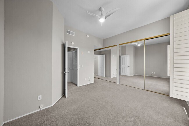 Building Photo - 521 Arbor Dr