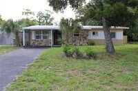 Building Photo - 8859 Robin Rd