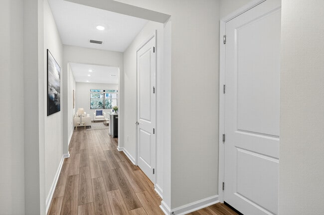 Building Photo - 7648 SW Lucy Ln