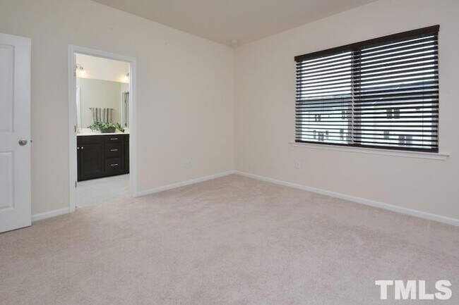 Building Photo - 1108 Finch Ct