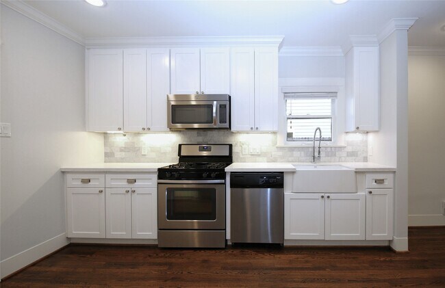 Building Photo - 214 Munford St