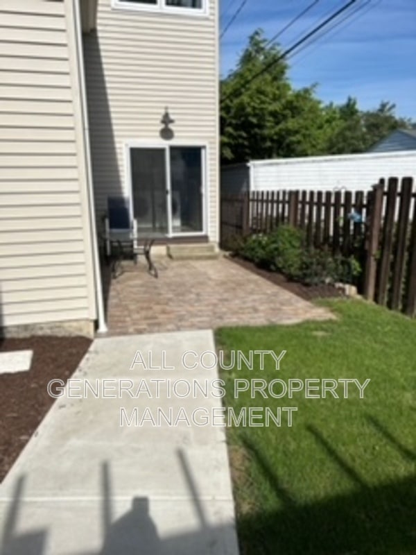 Building Photo - 3383 W 151st St