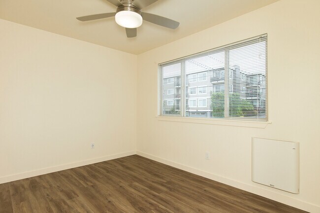 Building Photo - 2237 NW 59th-3