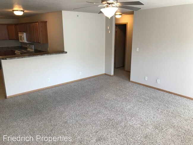 Building Photo - 3820 Tiverton Ct.