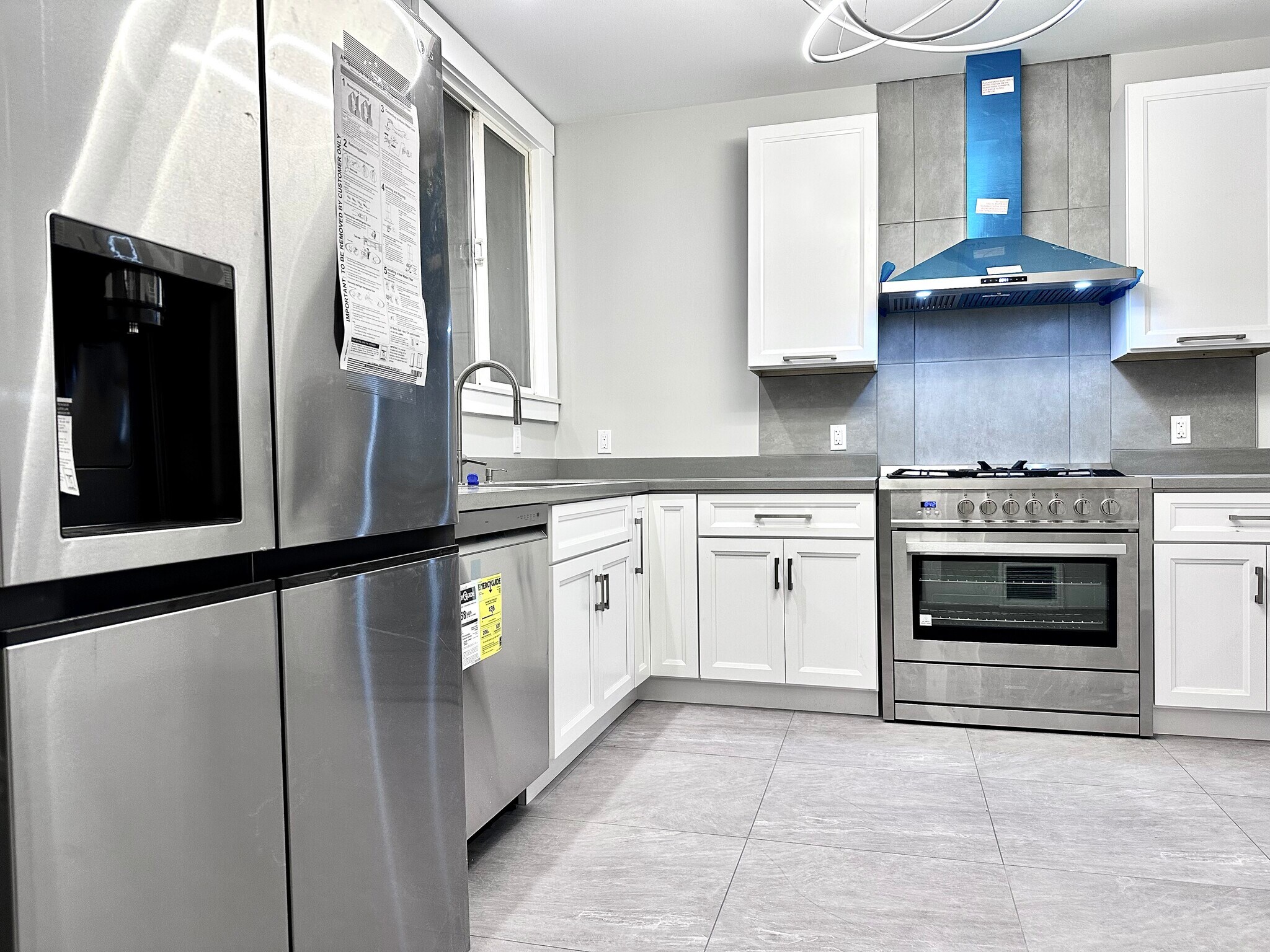 Kitchen - 645 San Jose Ave