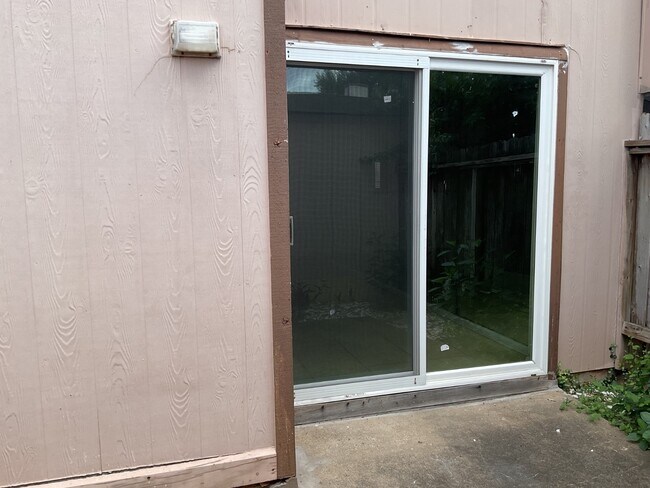 Building Photo - 12400 Brookglade Cir