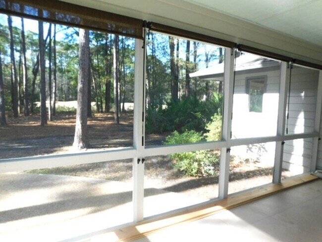 Building Photo - Lovely Remodeled Home In Hilton Head Plantation