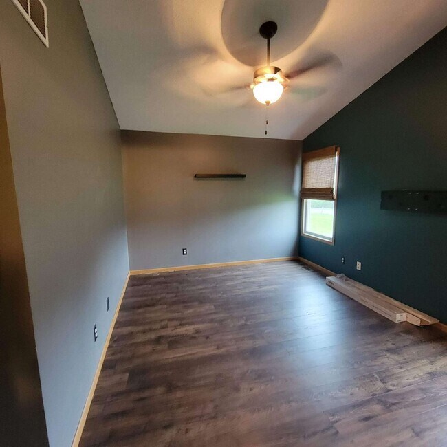 Building Photo - 1492 N Wild Turkey Dr
