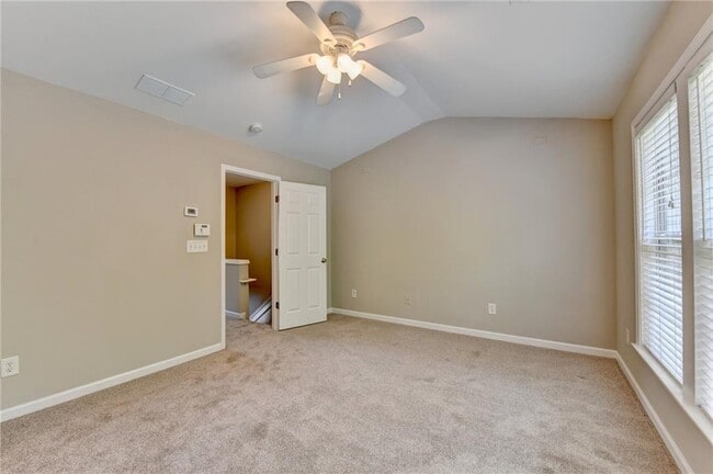 Building Photo - 4021 Edgecomb Dr
