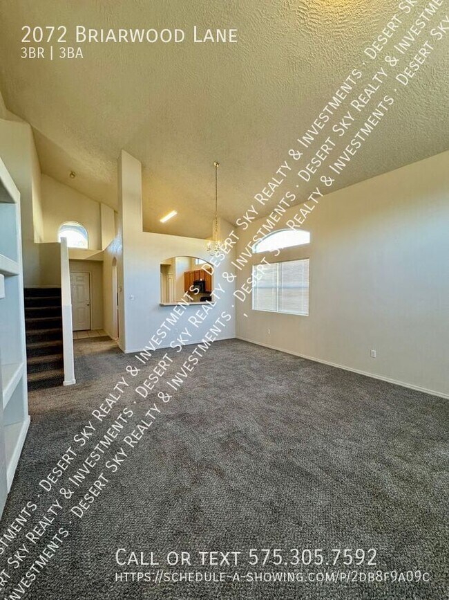 Building Photo - 2072 Briarwood Ln