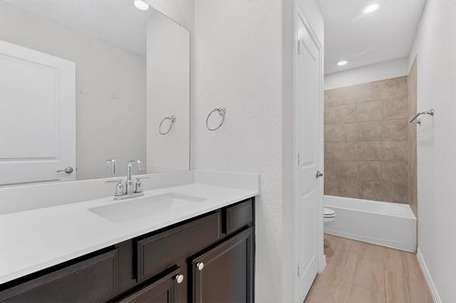 Building Photo - 7213 Bronco Blf