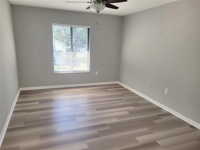 Building Photo - 1308 Pine Ridge Cir E