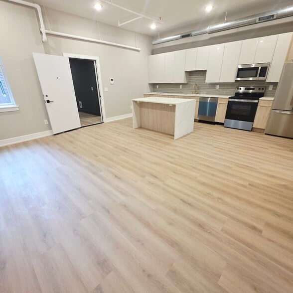 Building Photo - 714 Chestnut St