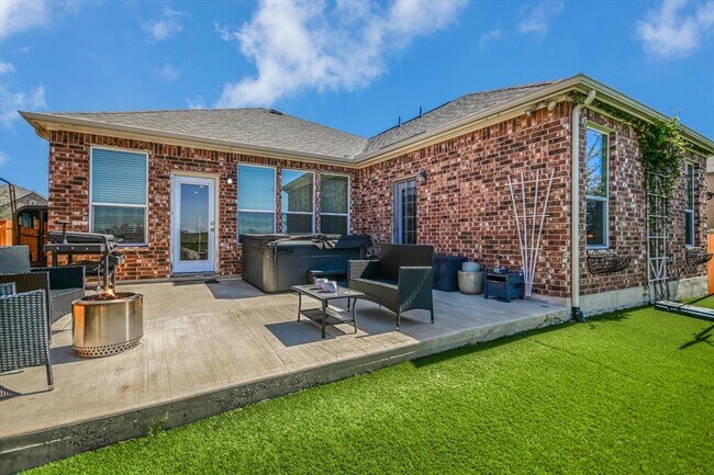 Building Photo - 7216 Kilday Cv