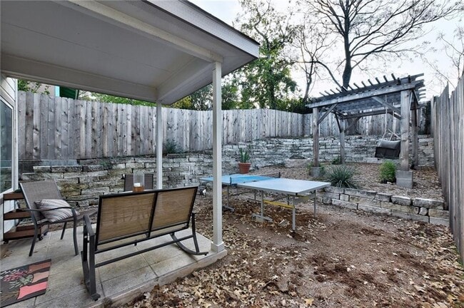 Building Photo - 1700 Perez St