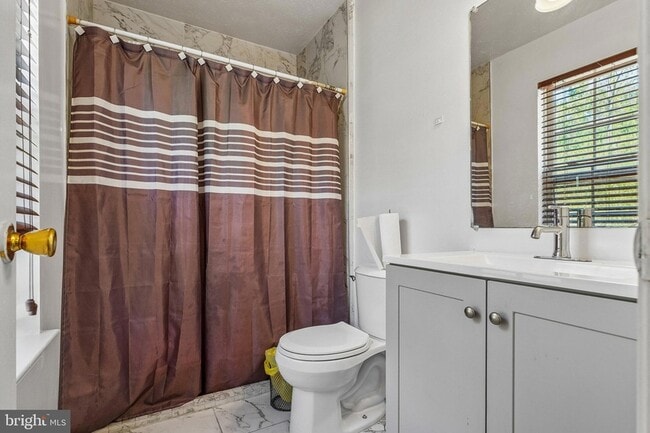 Building Photo - 7039 Heather Dr