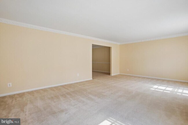 Building Photo - 6604 Tina Ln