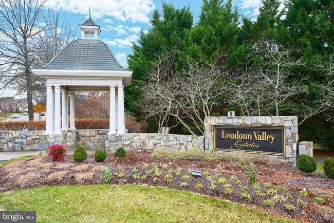 Building Photo - 22746 Oatlands Grove Pl