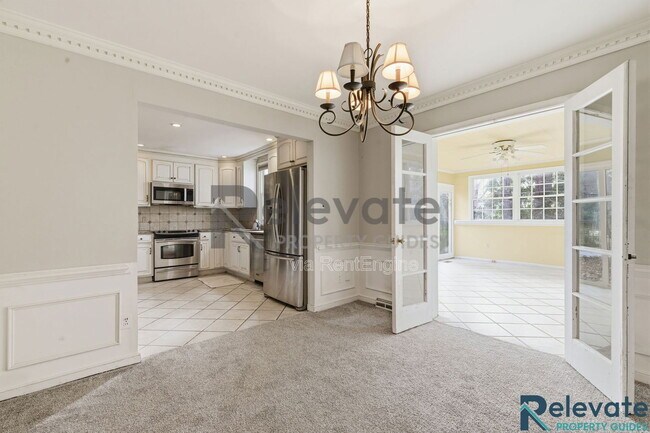 Building Photo - 8903 Freestone Ave