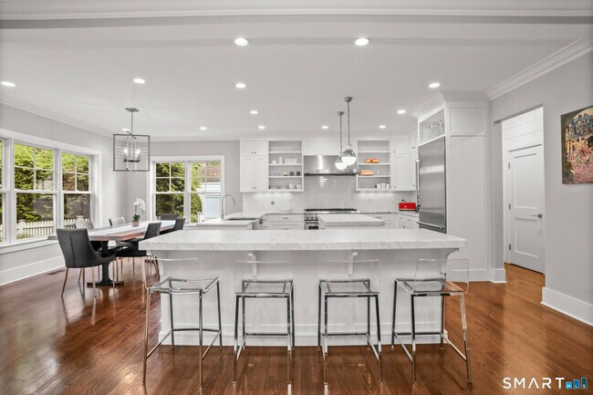 Building Photo - 26 Long Lots Ln