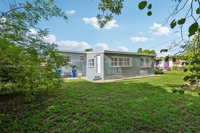 Building Photo - 1045 NW 115th St