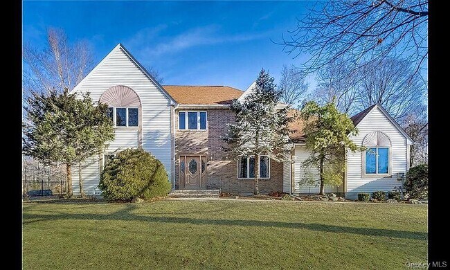 Primary Photo - 11 Secor Ct