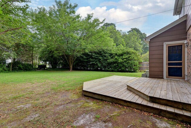 Building Photo - Delightful Home in Brandon Heights