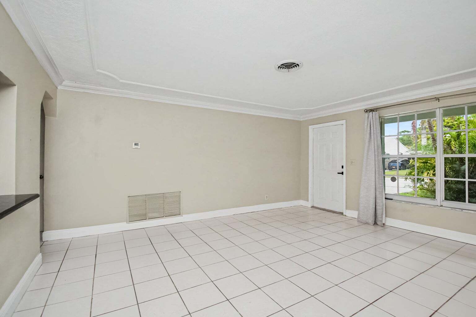 Building Photo - 71 18th Ave S