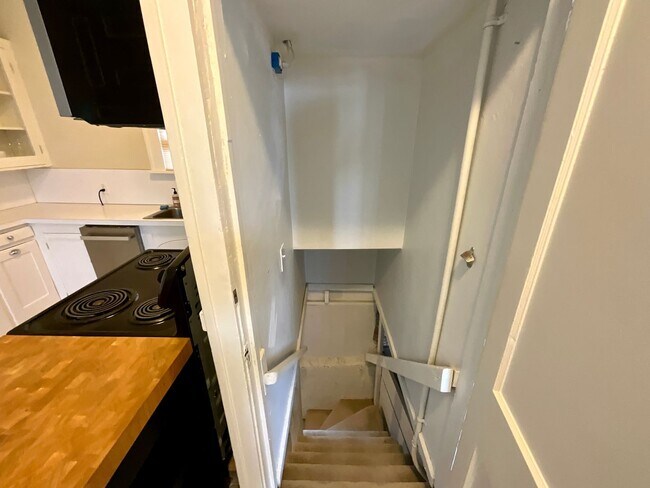 Building Photo - $500 Move In Special - Beautiful 3-bedroom...