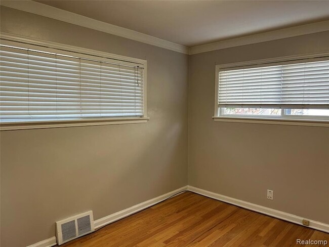 Building Photo - 8511 Yale St