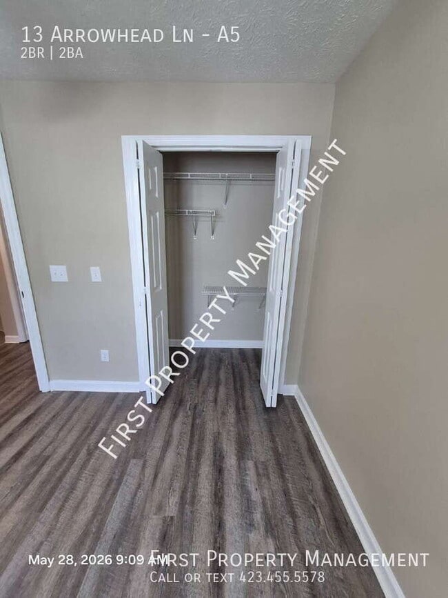 Building Photo - 13 Arrowhead Ln