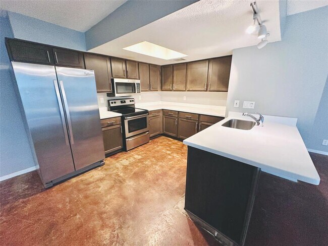 Building Photo - 3424 Willowrun Dr