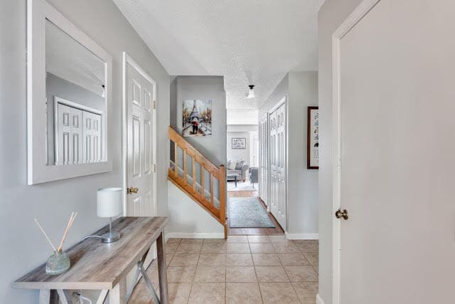 Building Photo - 82 Aqueduct Dr