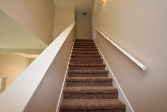 Building Photo - 527 Bristol Cir