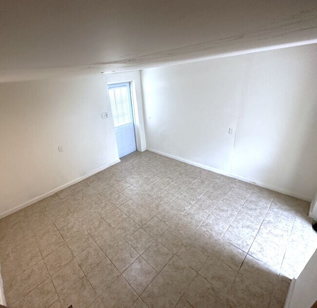 Building Photo - 8115 Tolles Dr
