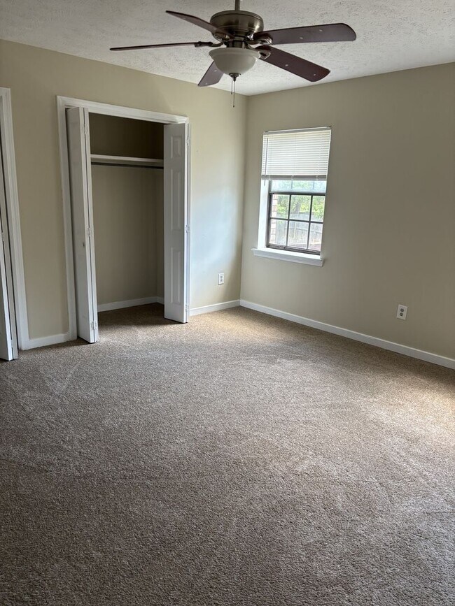 Building Photo - 2408 River Oaks Blvd