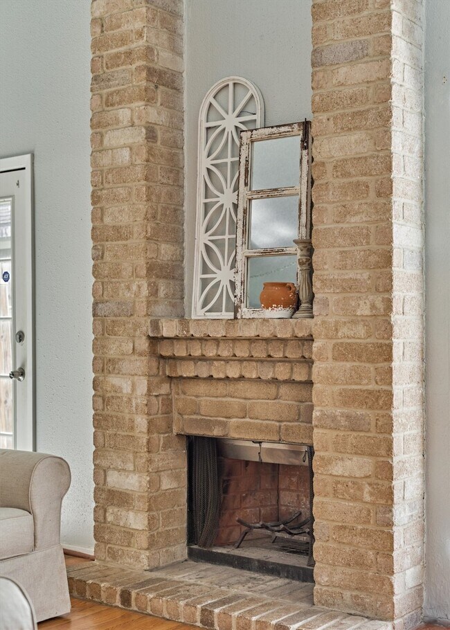 Building Photo - 23419 Summer Pine Dr