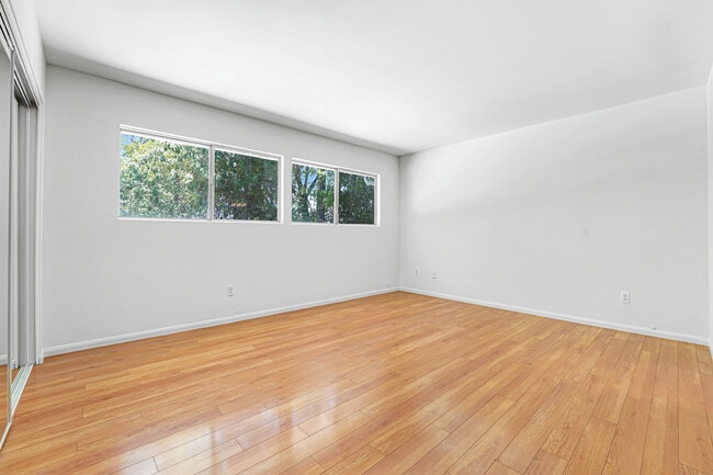 Master bedroom - 22819 Gershwin Dr
