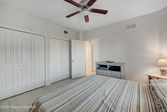 Building Photo - 1825 Riverside Dr