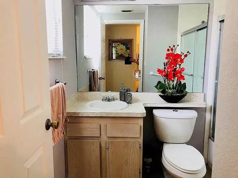 Building Photo - 634 Cohen Way