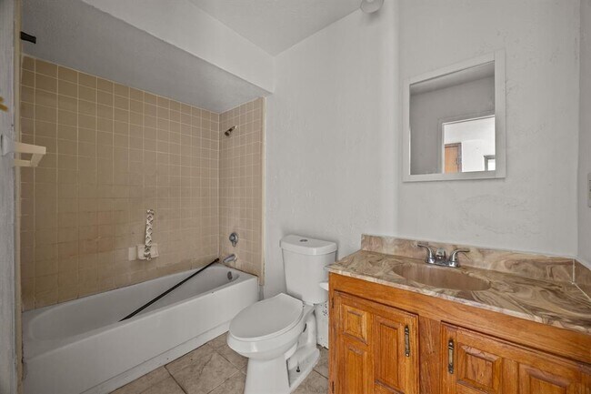 Building Photo - 15619 Fall Briar Dr