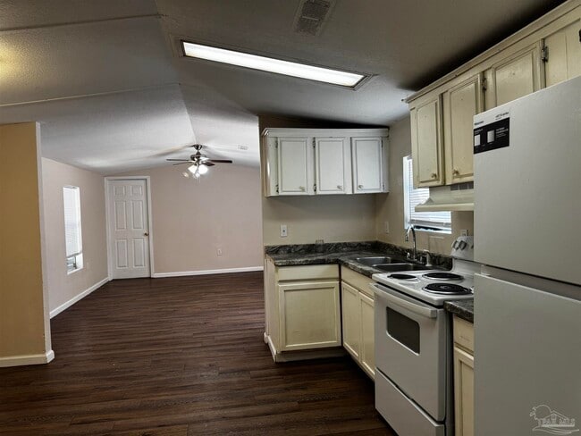 Building Photo - 7740 Poinciana Pl