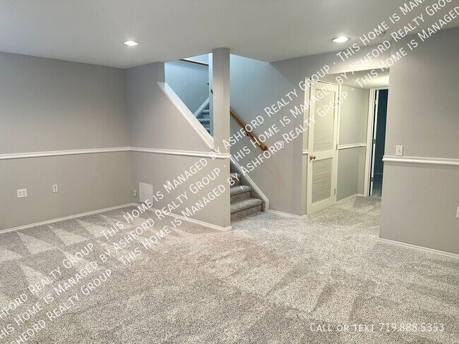 Building Photo - 8316 Cooper River Dr