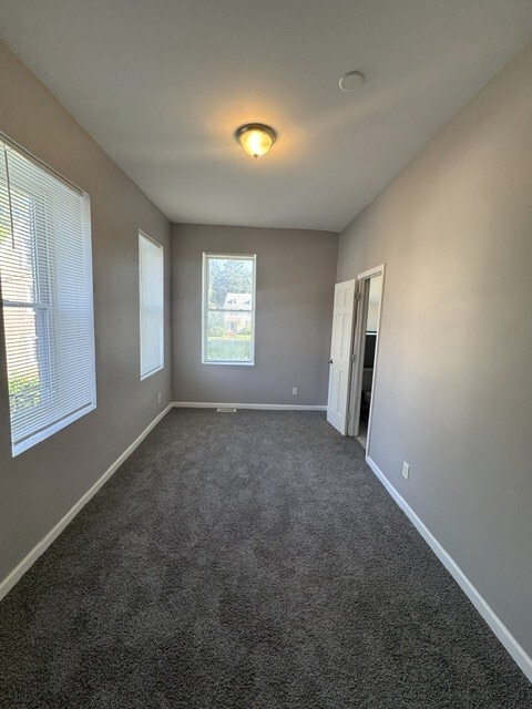 Building Photo - 2101 Chelsea Terrace